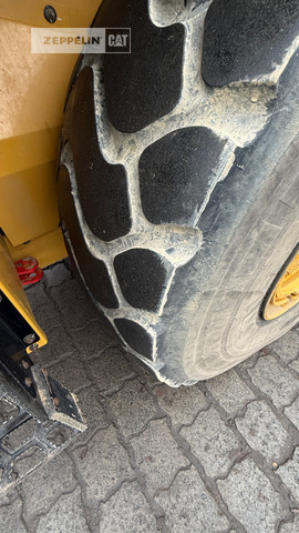 Wheel loader Cat 966M