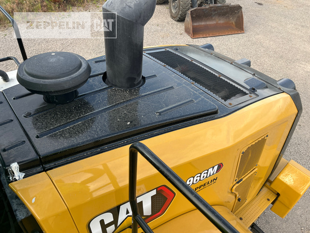 Wheel loader Cat 966M