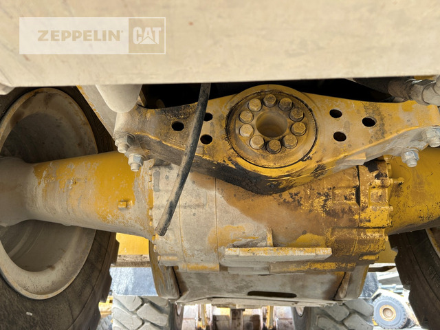 Wheel loader Cat 966M