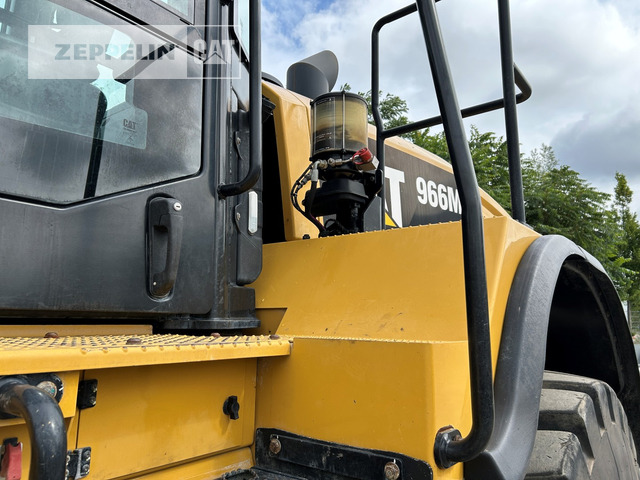 Wheel loader Cat 966M