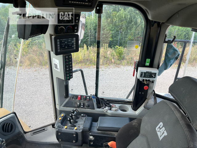 Wheel loader Cat 966M