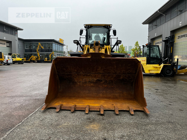 Wheel loader Cat 966M