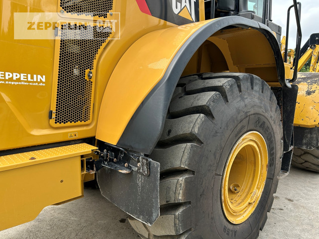 Wheel loader Cat 966M