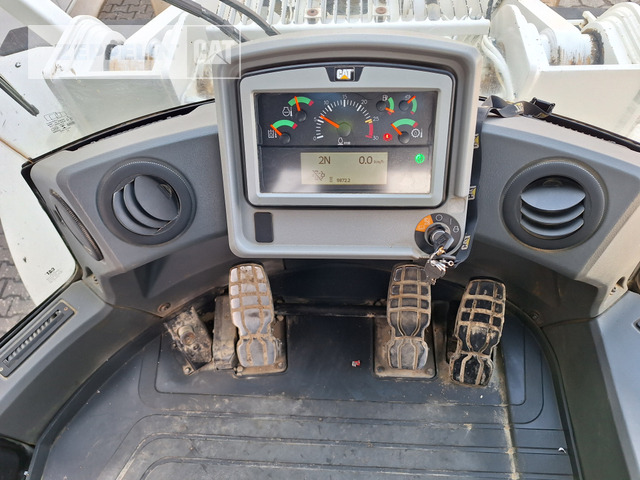 Wheel loader Cat 966M