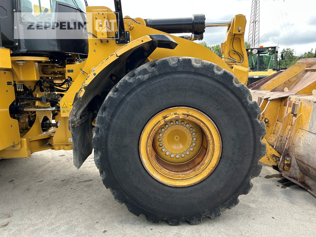 Wheel loader Cat 966M