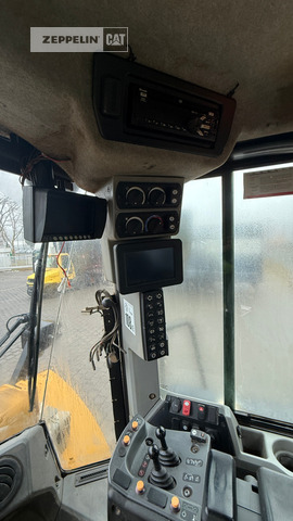 Wheel loader Cat 966M