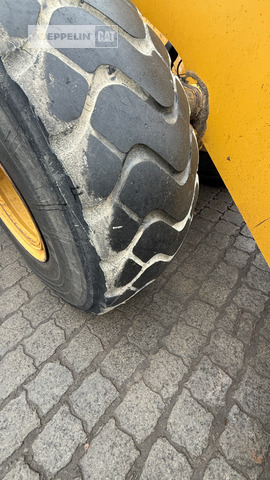 Wheel loader Cat 966M