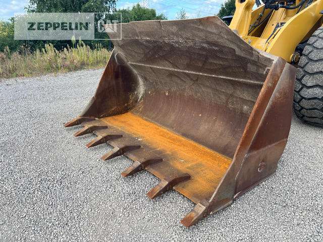 Wheel loader Cat 966M