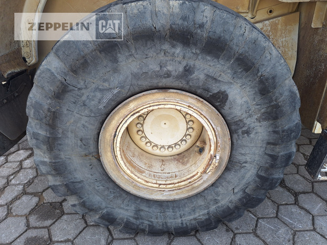 Wheel loader Cat 966M