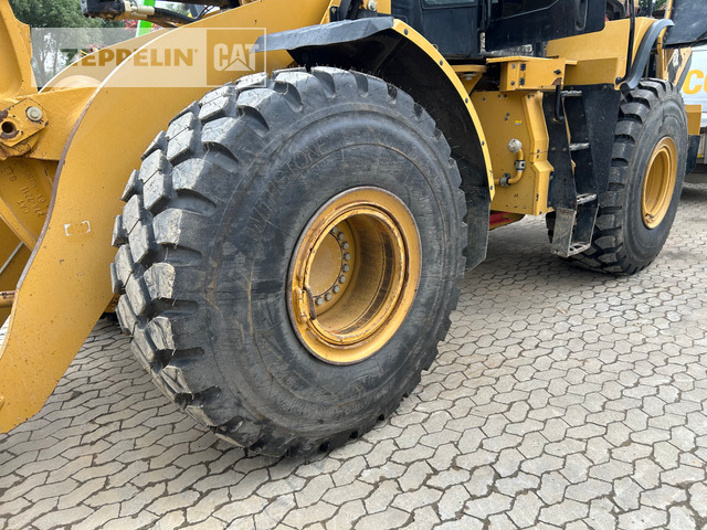 Wheel loader Cat 966M