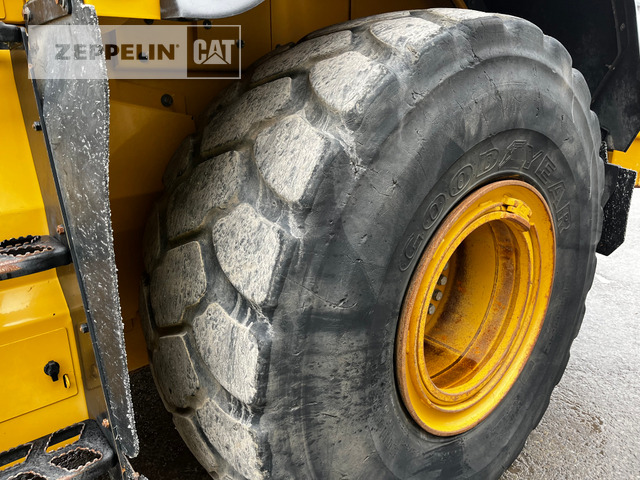 Wheel loader Cat 966M