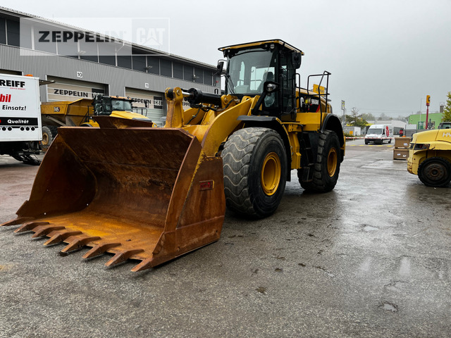 Wheel loader Cat 966M