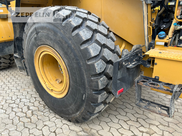 Wheel loader Cat 966M