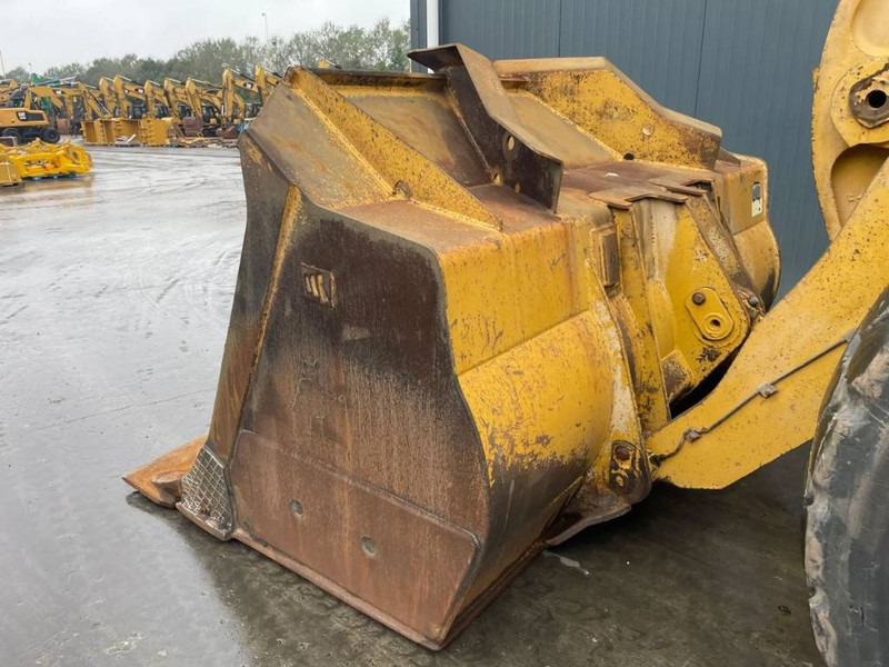 Wheel loader Cat 966M XE