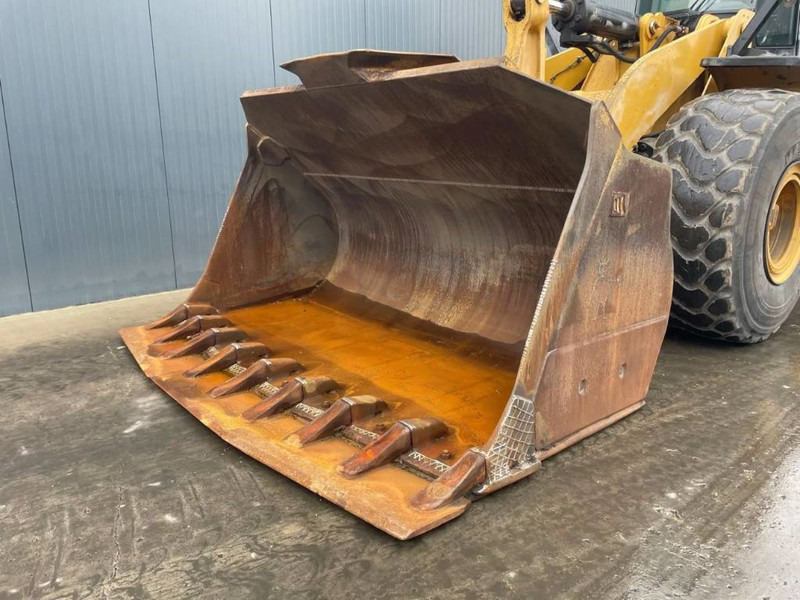 Wheel loader Cat 966M XE