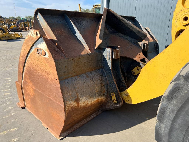 Wheel loader Cat 972M