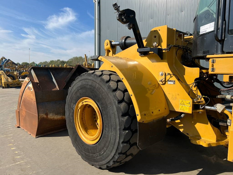 Wheel loader Cat 972M