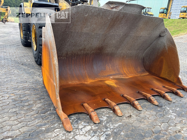 Wheel loader Cat 972M