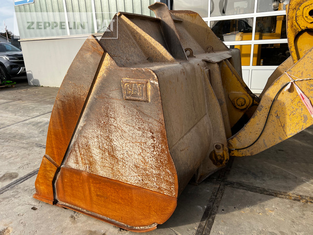 Wheel loader Cat 972M