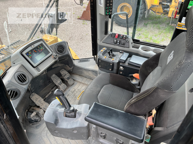 Wheel loader Cat 972M