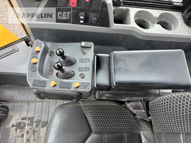 Wheel loader Cat 972M