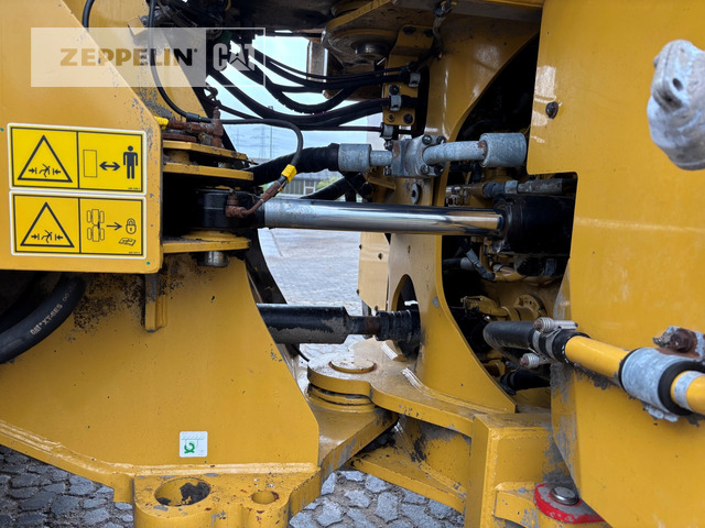 Wheel loader Cat 972M