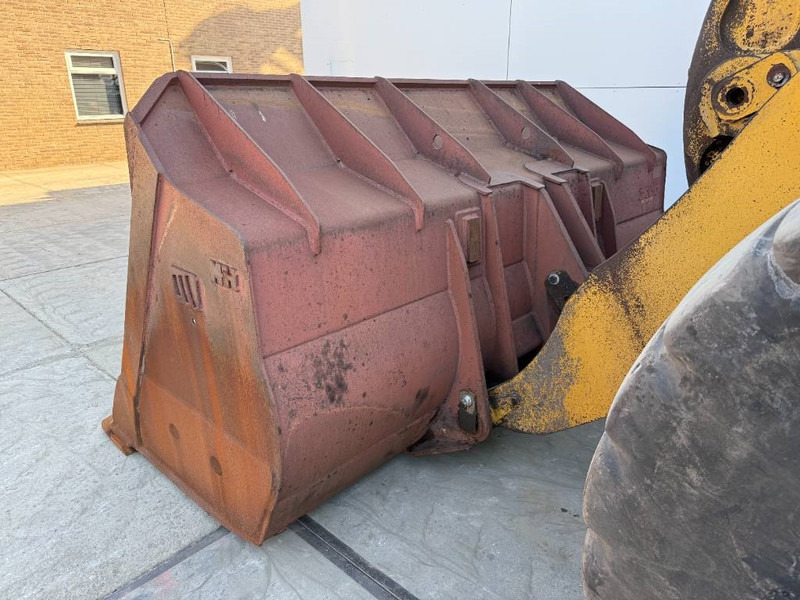 Wheel loader Cat 972M - German Machine / Automatic Greasing