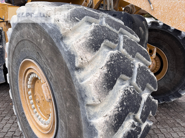 Wheel loader Cat 980M