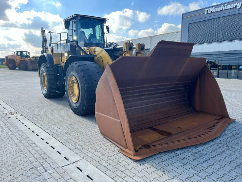 Wheel loader Cat 982M