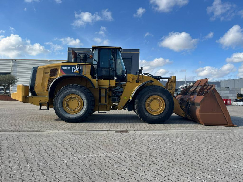 Wheel loader Cat 982M