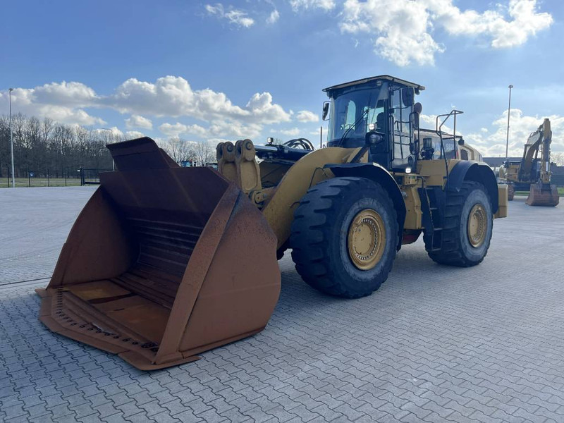 Wheel loader Cat 982M