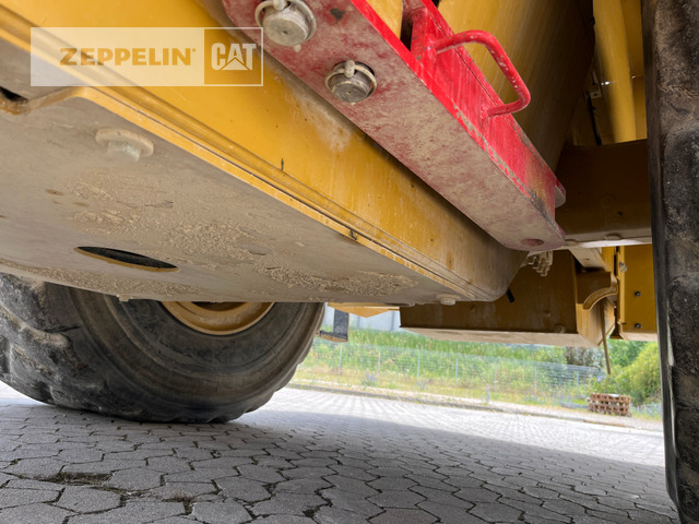 Wheel loader Cat 982M