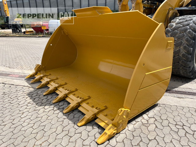 Wheel loader Cat 982M