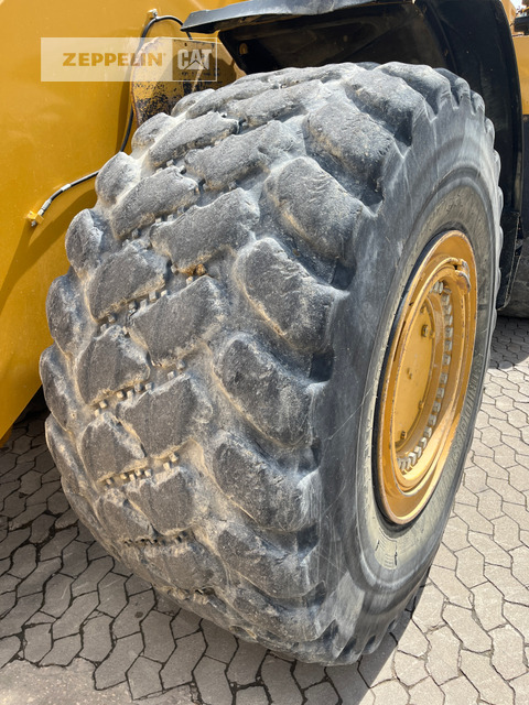 Wheel loader Cat 982M