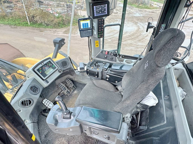 Wheel loader Cat 982M - Weighing System / Central Greasing