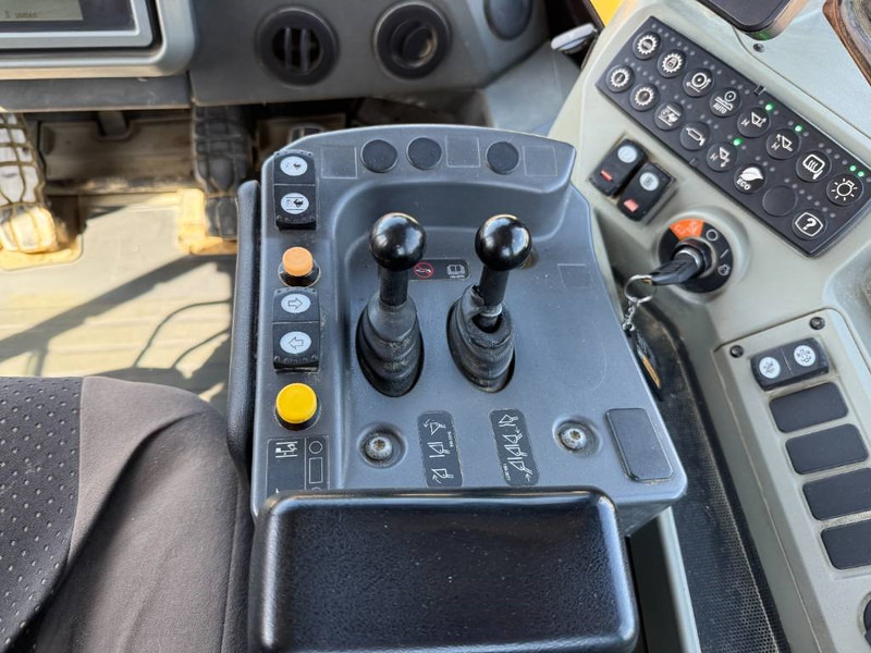 Wheel loader Cat 988K - German Machine / CE + EPA