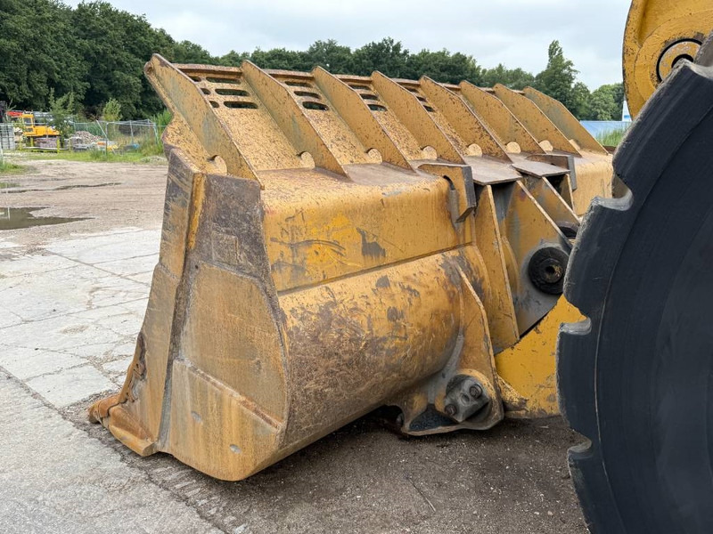 Wheel loader Cat 990 Series II - Rebuild! German Machine