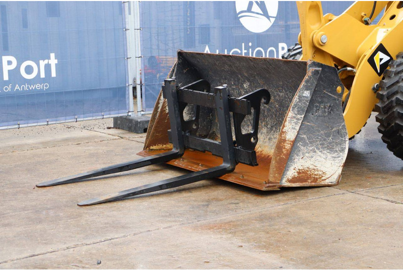 Wheel loader Caterpillar 906