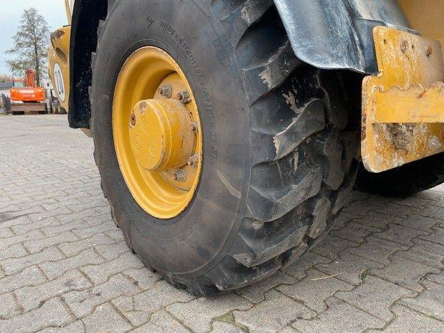 Wheel loader Caterpillar 906H