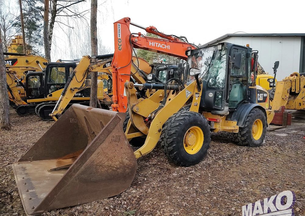 Wheel loader Caterpillar 906M