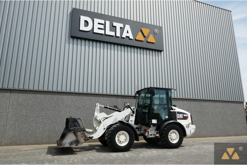 Wheel loader Caterpillar 906M