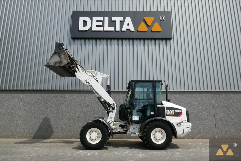 Wheel loader Caterpillar 906M