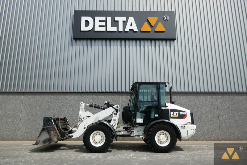 Wheel loader Caterpillar 906M