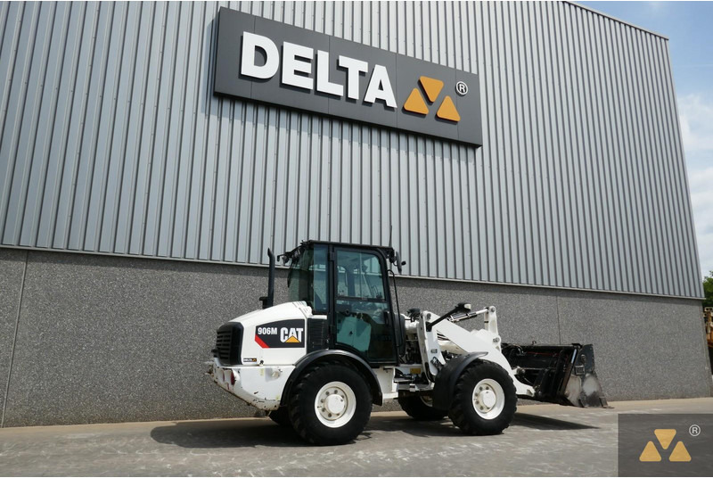 Wheel loader Caterpillar 906M