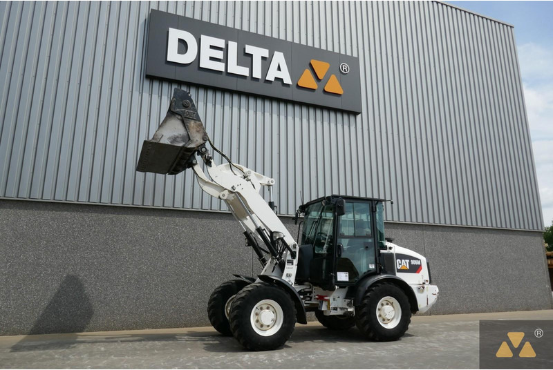 Wheel loader Caterpillar 906M