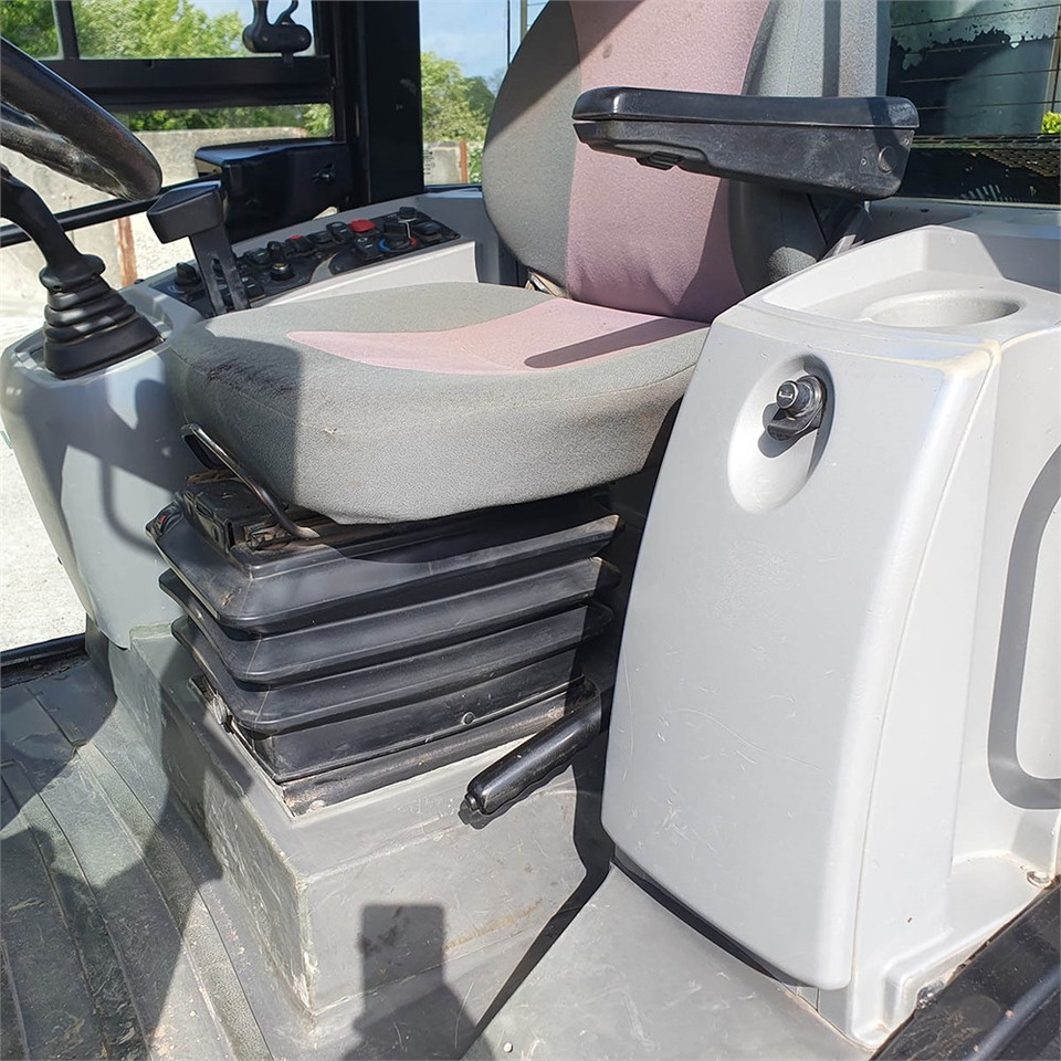 Wheel loader Caterpillar 906 H2