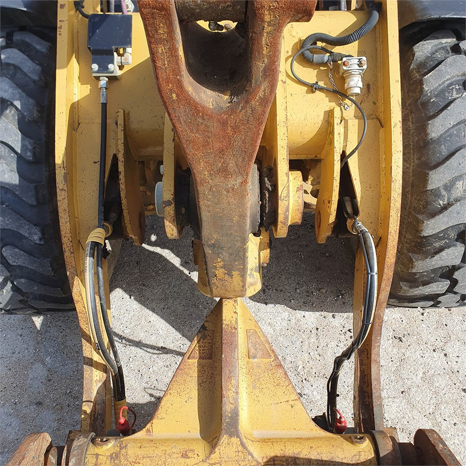 Wheel loader Caterpillar 906 H2