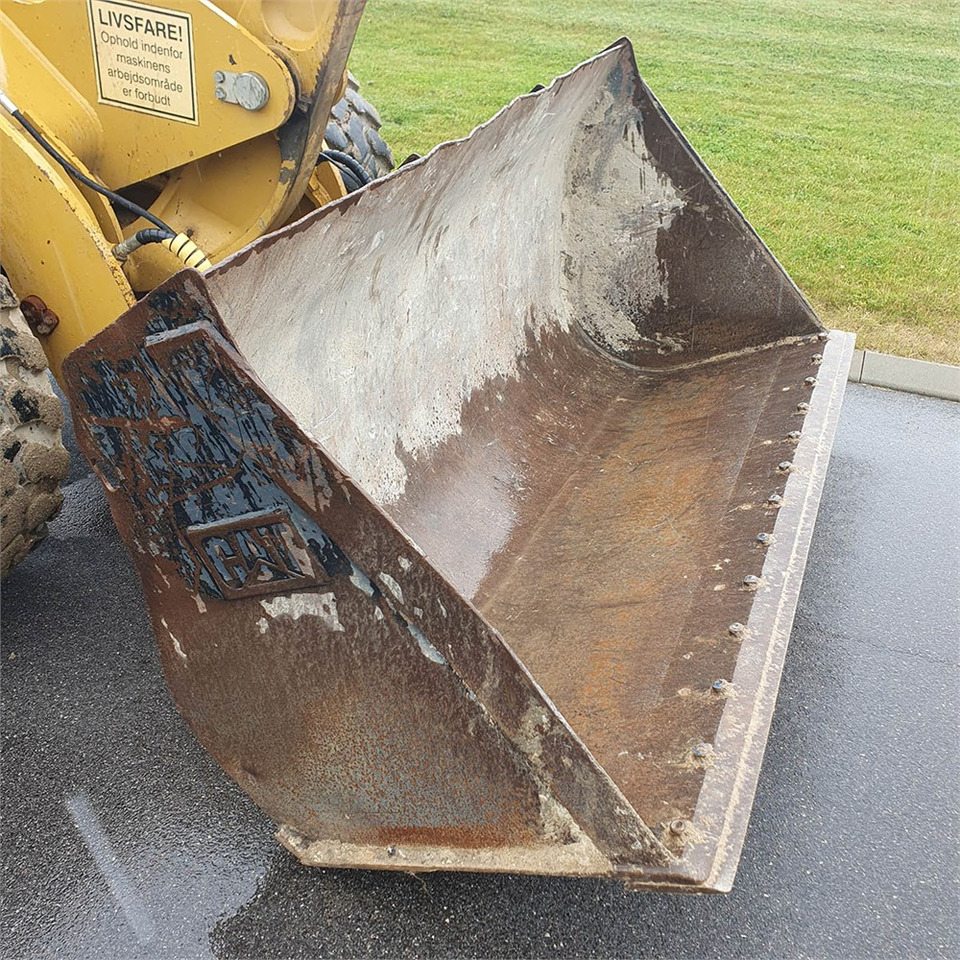 Wheel loader Caterpillar 906 H2