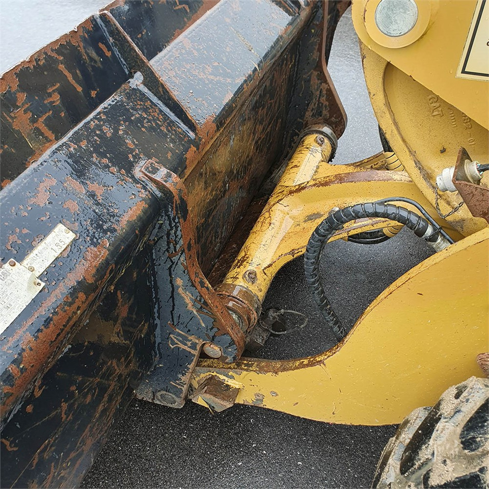 Wheel loader Caterpillar 906 H2