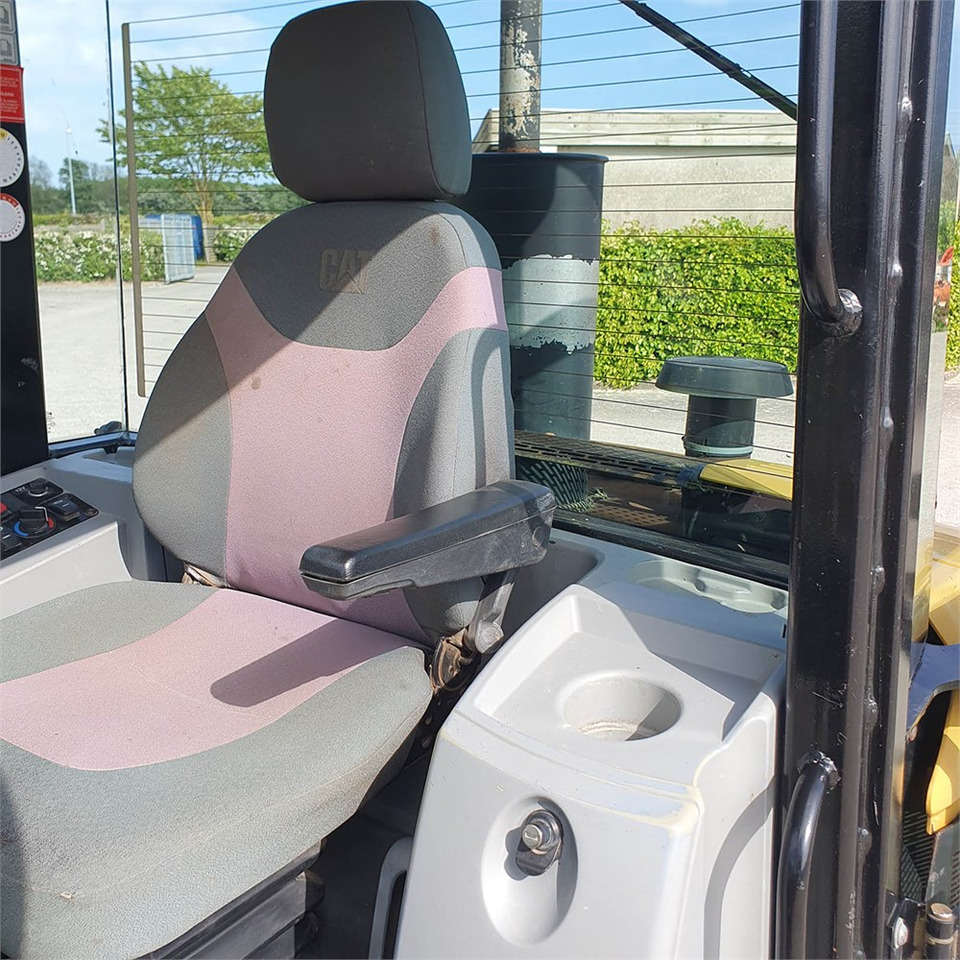 Wheel loader Caterpillar 906 H2